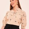 camisa bege bordada 4