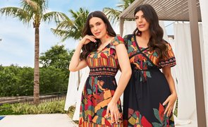amigas com roupas para combinar estampas
