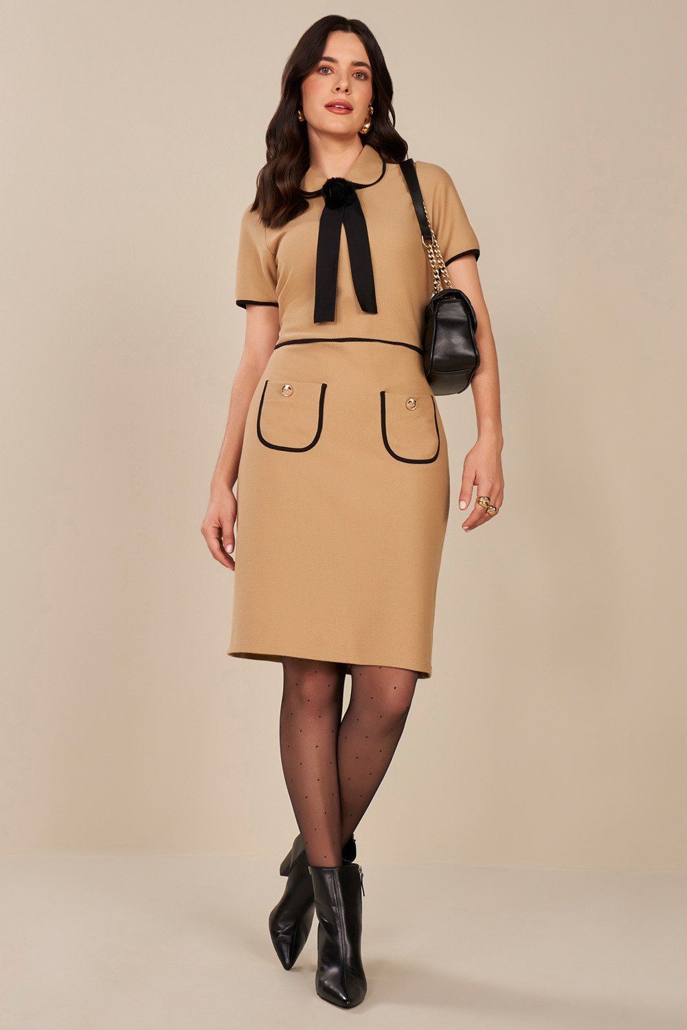 Vestido Bege Malha Piquet Gola Polo Fascinius