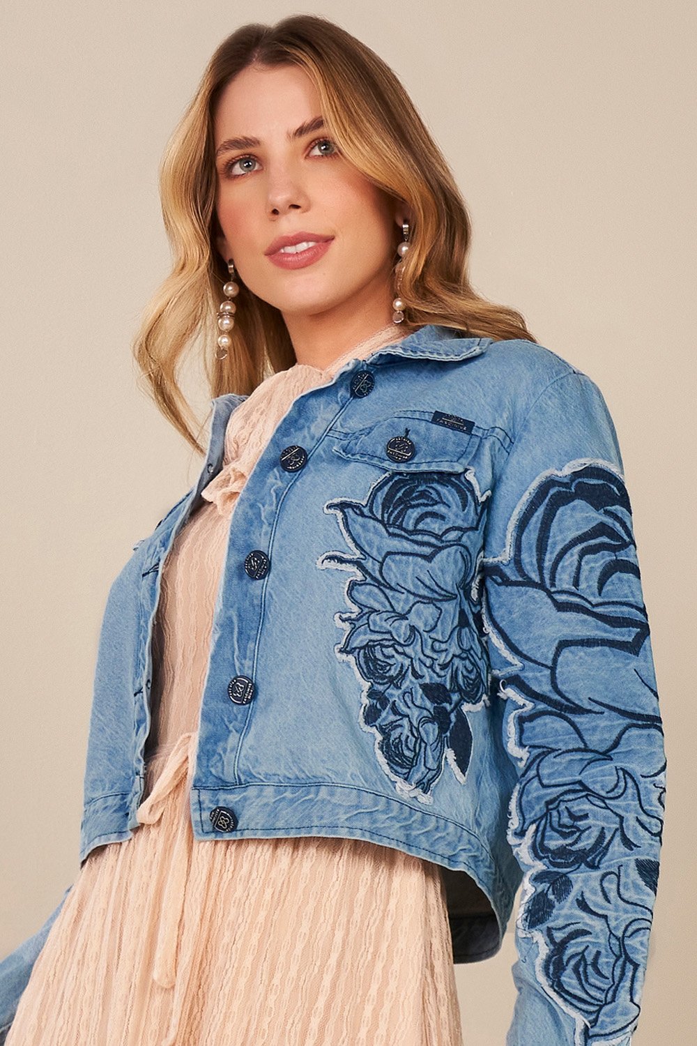 Jaqueta Azul Jeans Delavê Bordado Industrial Manga Longa Fascinius