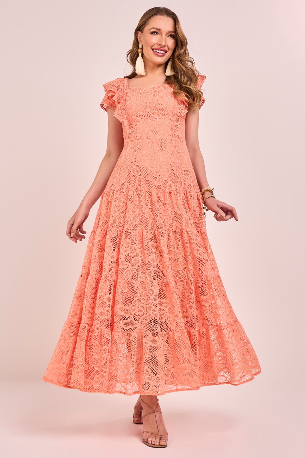 Vestido Salmão Renda Manga Com Babados E Saia Em Marias Godê Midi