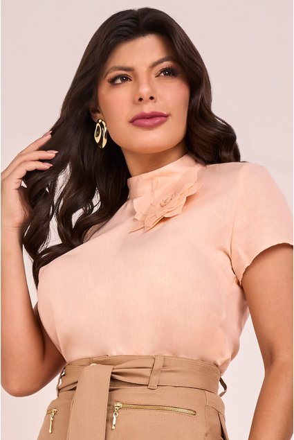 Blusa Salmão Linho Gola Alta E Broche Fascinius