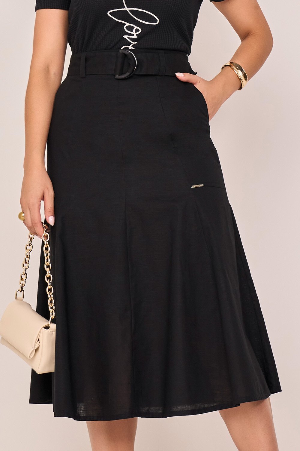 Saia Preta Linho E Algodão Bolsos Funcionais E Nesgas Midi Fascinius