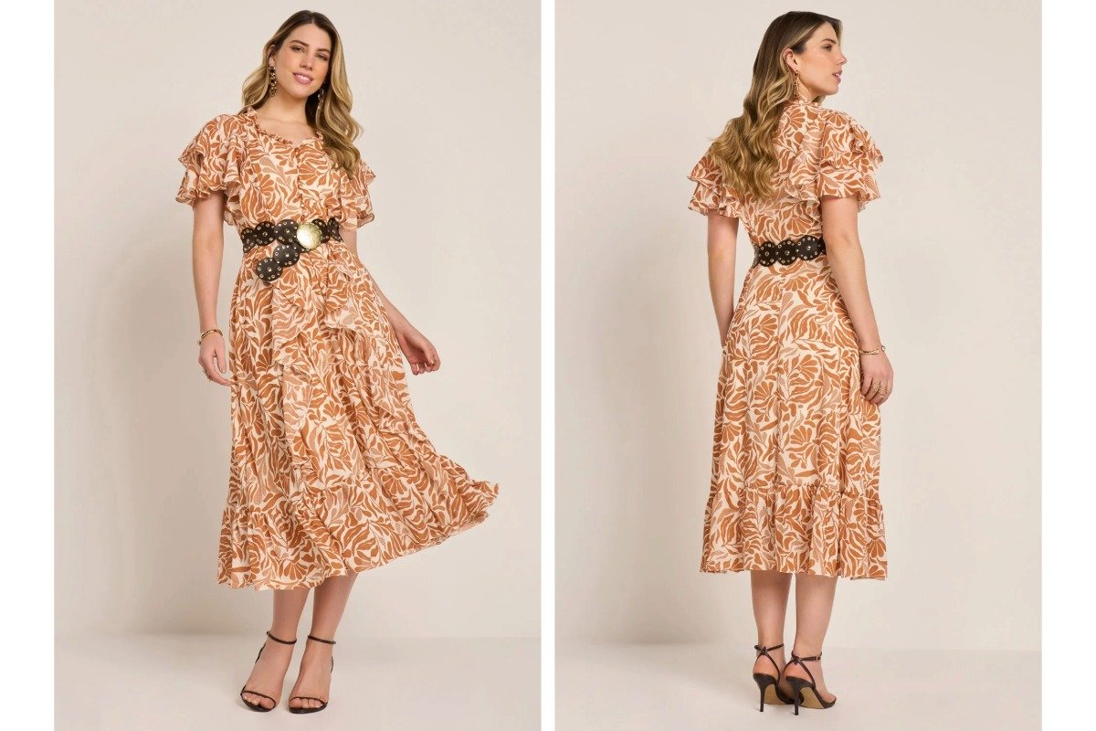mulher usando vestido com estampa tropical