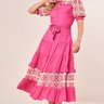 Vestido Pink Com Guipir Bicolor E Babados Midi Evasê Fascinius