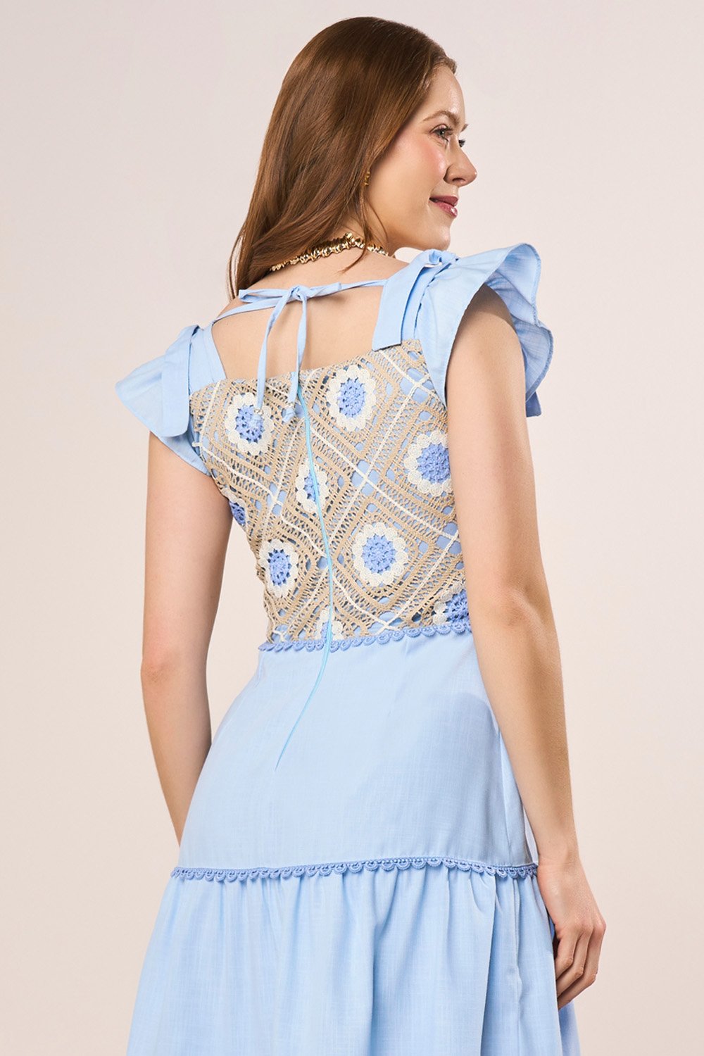 Vestido Azul Guipir Bicolor Laço Nos Ombros Evasê Midi Fascinius