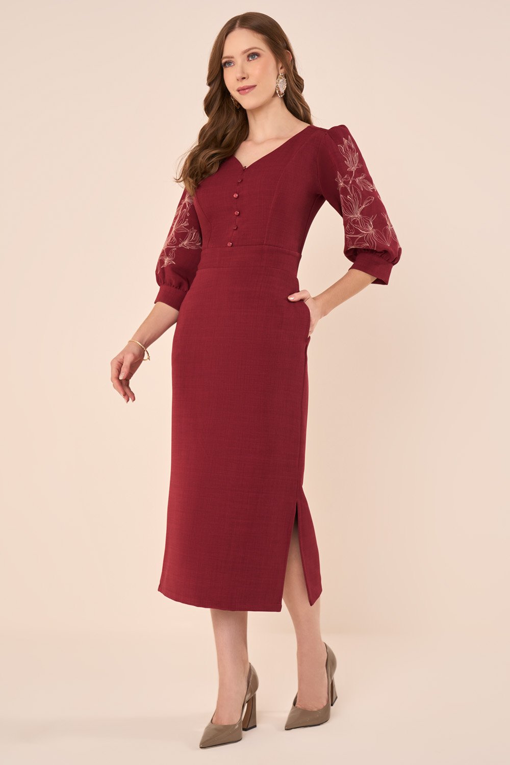 Vestido Midi de Alfaiataria com Bordado nas Mangas Vinho - Fascinius