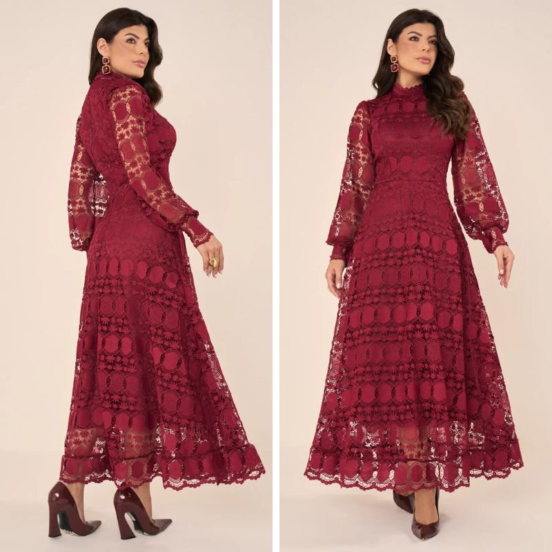 modelo usando vestido com renda