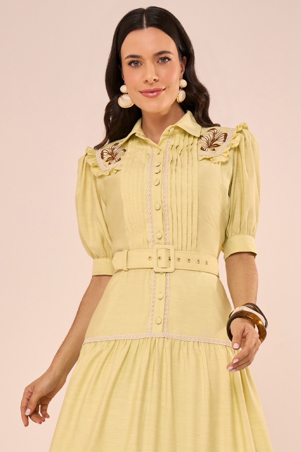 Vestido Midi Evasê com Bordado Industrial e Guipir Amarelo - Fascinius