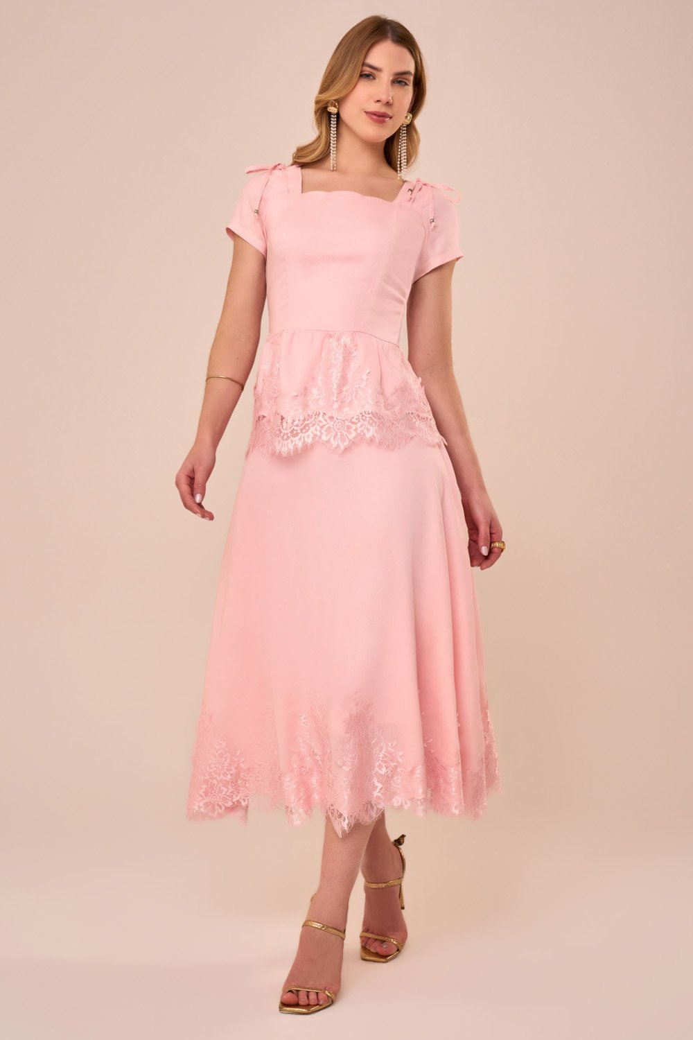 Conjunto Midi com Peplum e Acabamento em Renda Rosa - Fascinius