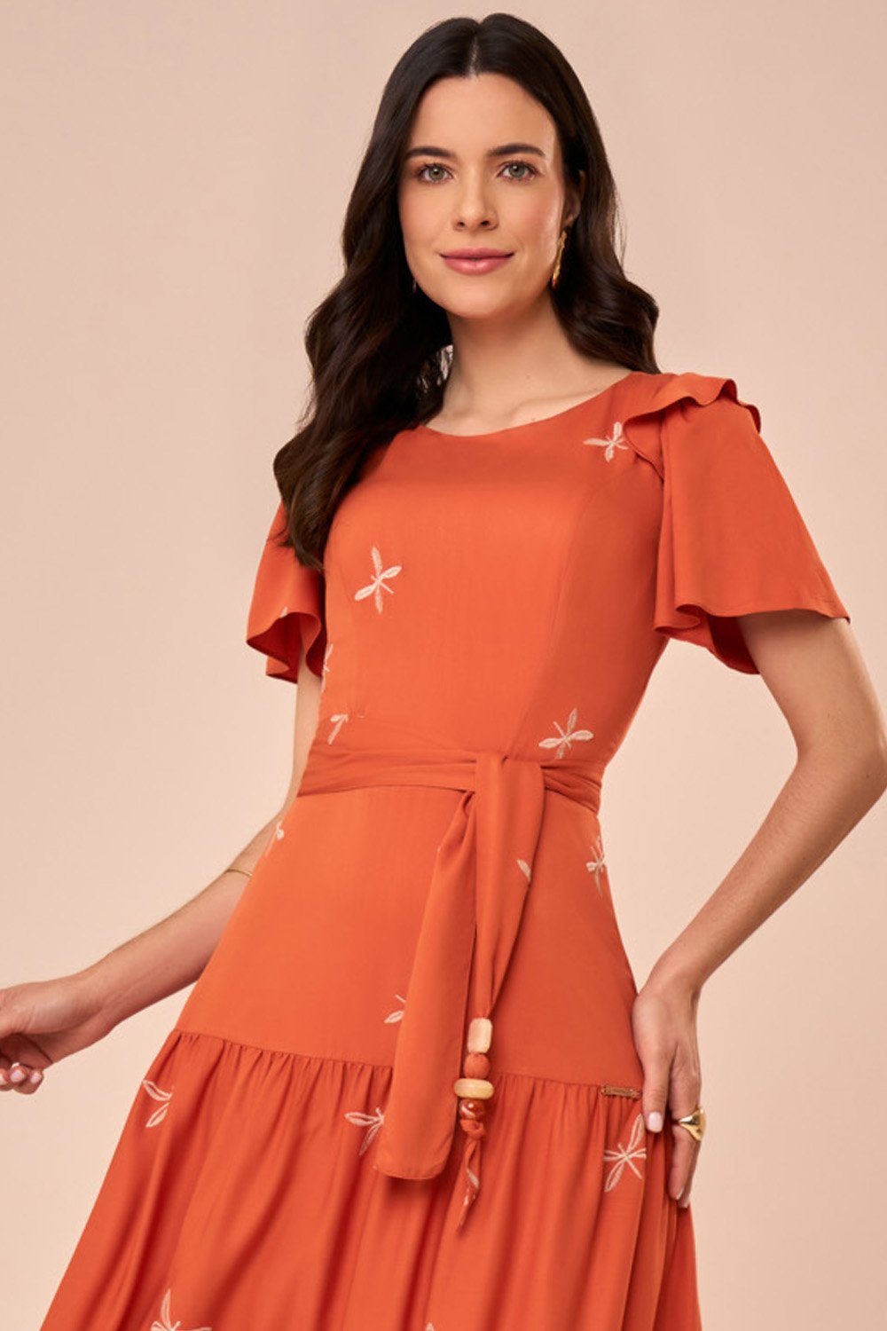 Vestido Midi Evasê com Bordado de Libélulas Laranja - Fascinius