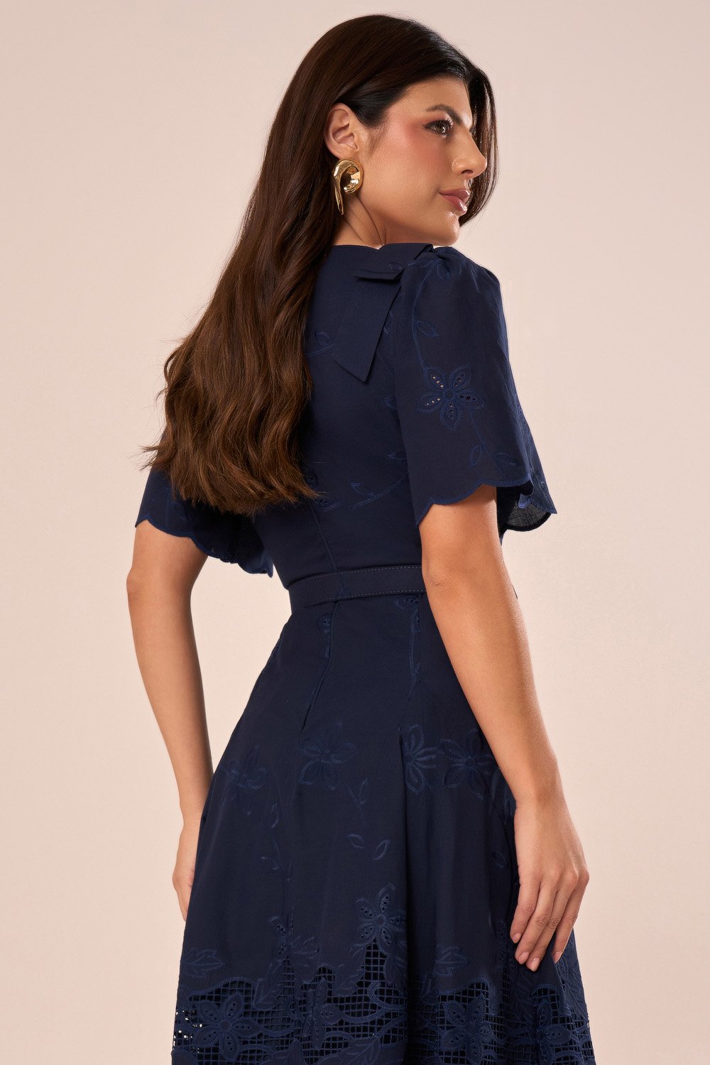 Vestido Midi com Pregas, Mangas Princesa e Laços nos Ombros Azul